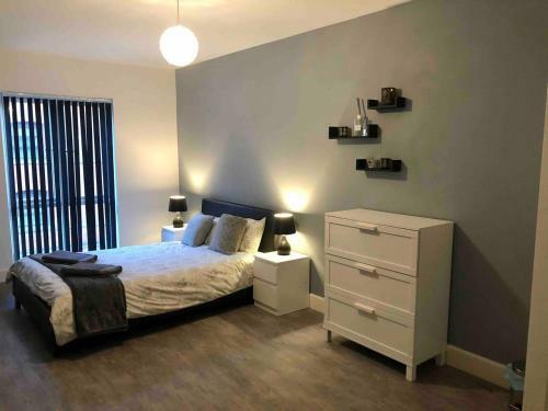 Apartamento Large Stylish City Centre Flat