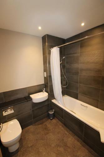 Plawsworth Hall Serviced Cottages And Apartments
