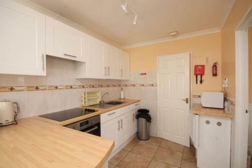 41b Medmerry Park 2 Bedroom Chalet - No Manual Workers Allowed
