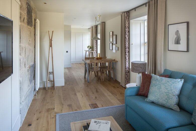 Cheval Abbey Strand Apartments, At Holyrood