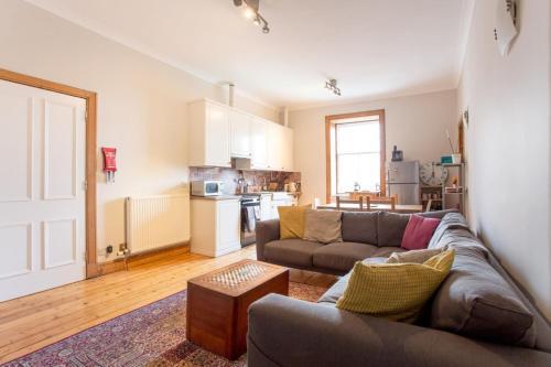 Apartamento Spacious Traditional 3 Bedroom Flat In New Town