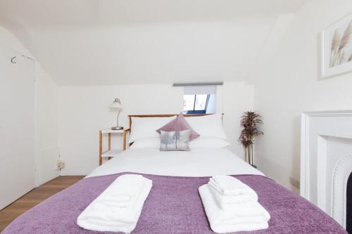 Spacious 4 Bedroom Apartment Near Meadows