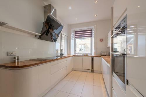 Bruntsfield Place - Beautiful 2 Bed Apartment With Spectacular Views!