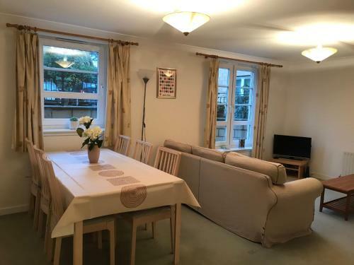 Powderhall Rigg, Canonmills Apartment