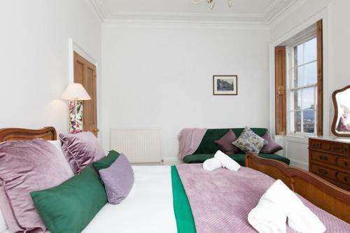 Traditional Luxury Apartment Sleeps 10
