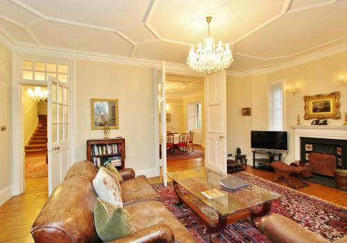 Apartamento 3 Bed Apt In Historic Ramsay Garden