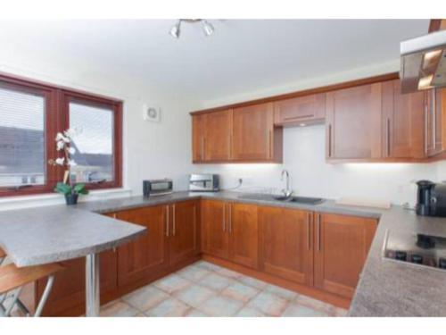 Two Bed Modern Apartment Near Haymarket