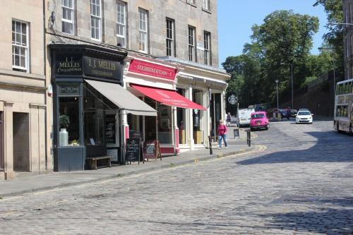 Apartamento Sunny First Floor Stockbridge Flat