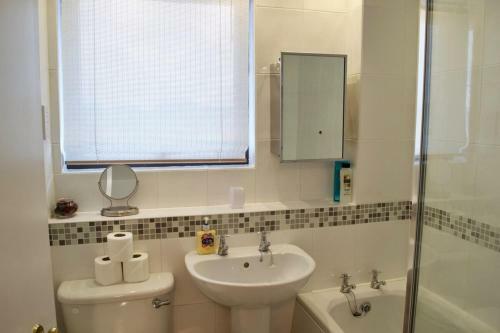 Apartamento Comfortable Bright 2 Bed Minutes From Leith Walk