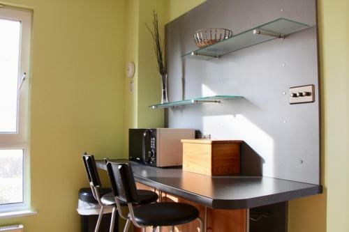 3 Bedroom Apartment In Vibrant Area