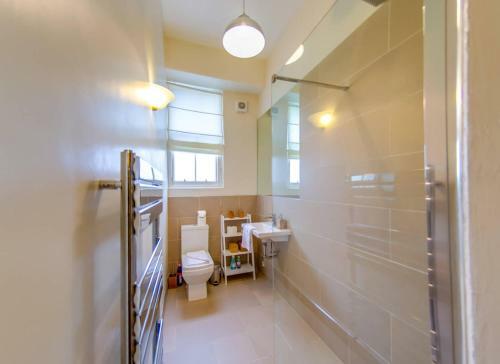Apartamento Spacious 3br Apt Moments From The Meadows & Old Town