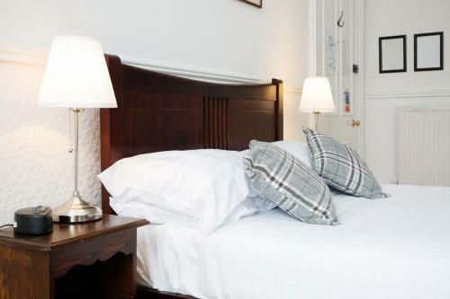 Hostal Emmaus Guest House Edinburgh
