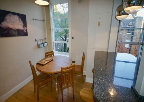 Altido Edinburgh Spacious Apartment - Royal Mile