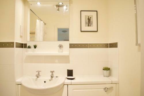 Luxury Penthouse Apartment Edinburgh Sleeps 4