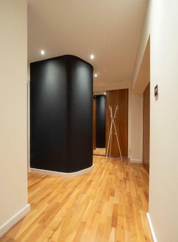 Altido Elegant 2bedroom Apartment With Balcony And Parking