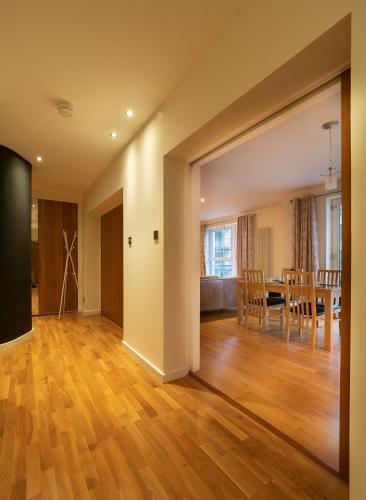 Altido Elegant 2bedroom Apartment With Balcony And Parking