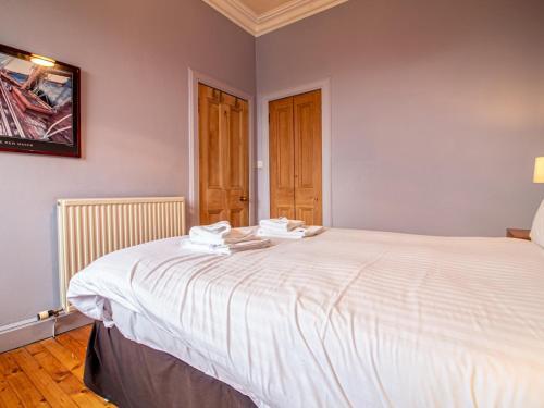 Beautiful Georgian Style Morningside Apartment
