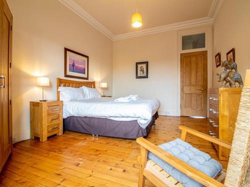 Beautiful Georgian Style Morningside Apartment