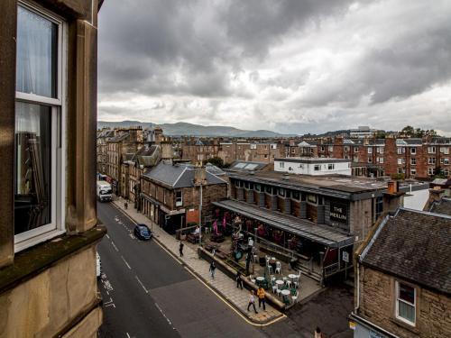 Beautiful Georgian Style Morningside Apartment