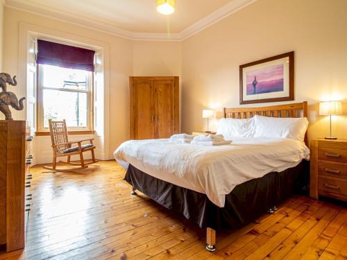 Beautiful Georgian Style Morningside Apartment