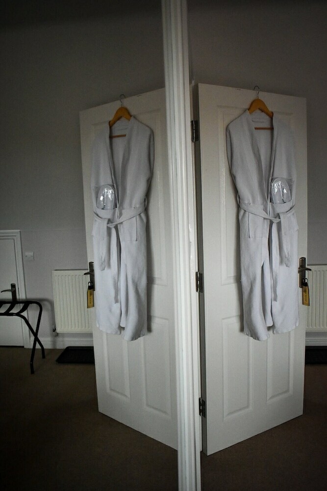 Tlc Exmouth Bed And Breakfast