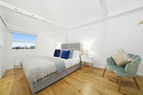 Villa Eton House - Luxury Accommodation, Free Parking, Central Location