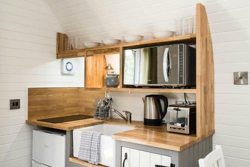 Weedingshall Lodges