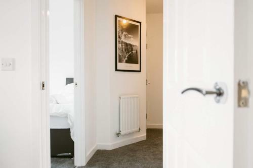 Farnborough Airport Twin Bed Apartment