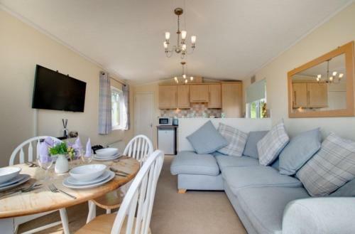 Bluebell Hot Tub Lodge