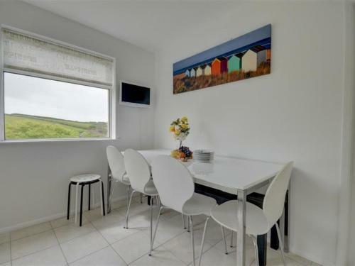 Holiday Home Rosemary House 6-2
