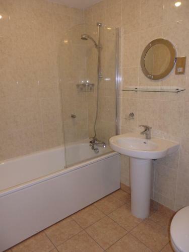 Gateshead Quayside Apartments With Free Parking