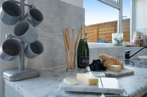 No1. The Gem House - Hot Tub