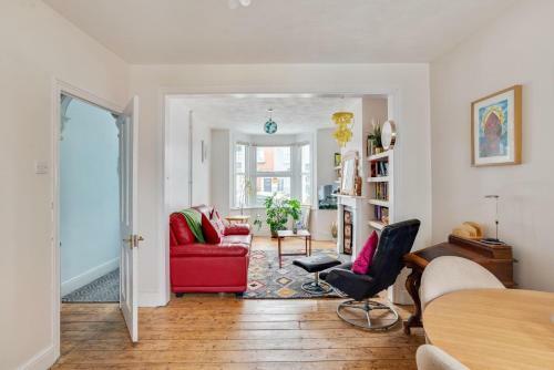 New Spacious 2bd House With Garden Gillingham Kent