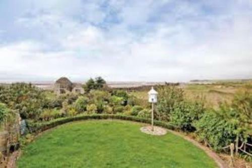 1-bed Cottage On Coastal Pathway In South Wales