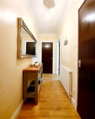 Apartamento Airy, Studio In The Heart Of West End