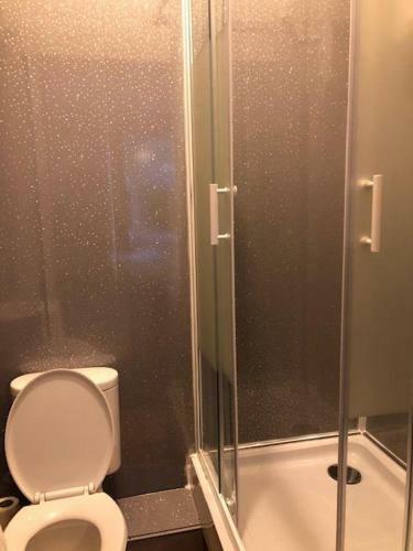 Bed & Breakfast Renfrew Rooms At City Centre