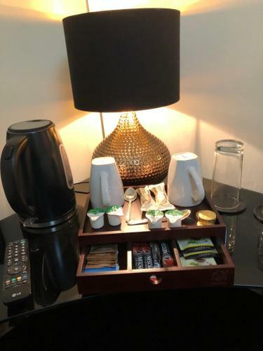 Bed & Breakfast Renfrew Rooms At City Centre