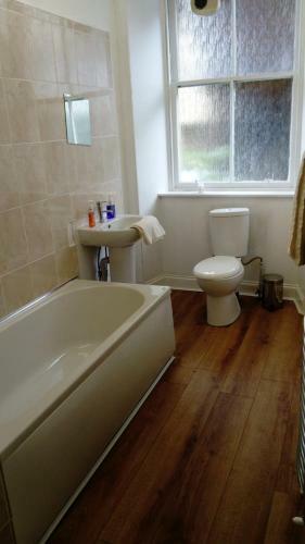 Bed & Breakfast Renfrew Rooms At City Centre