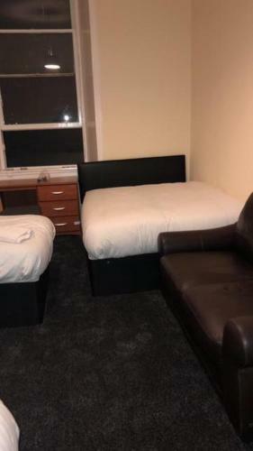Bed & Breakfast Renfrew Rooms At City Centre