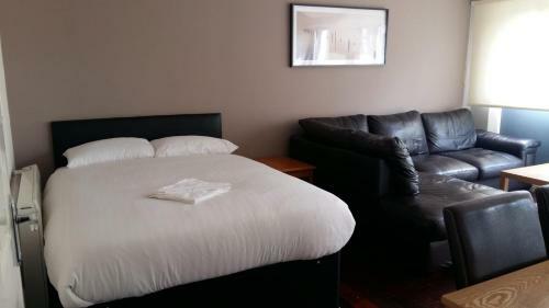 Bed & Breakfast Renfrew Rooms At City Centre