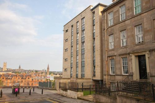 Glasgow City Centre Apartment With Stunning Views