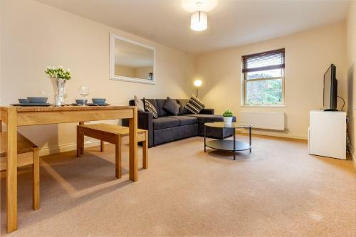Apartment 4 Hillbrook House, Malvern - Guest Homes