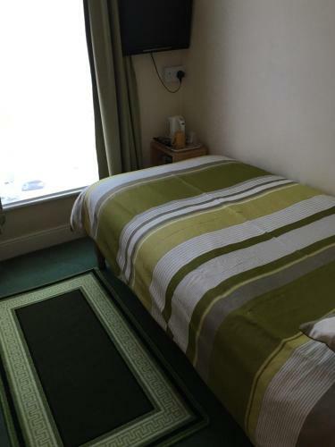 Hostal The Warren Guesthouse