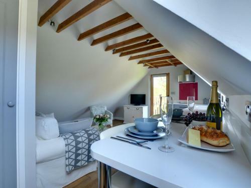 Tranquil Holiday Home In Groombridge Kent With Balcony
