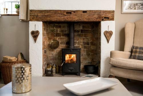 The Cottage And The Nook