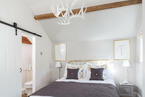 The Cottage And The Nook