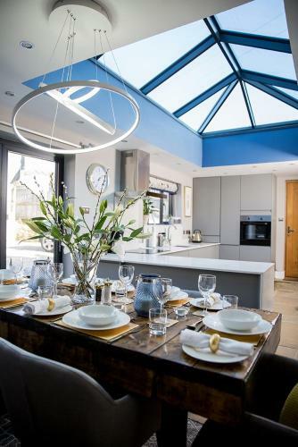 The Cottage And The Nook