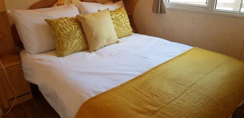 The Leven Self Catering Static Caravan At The Ring Pub