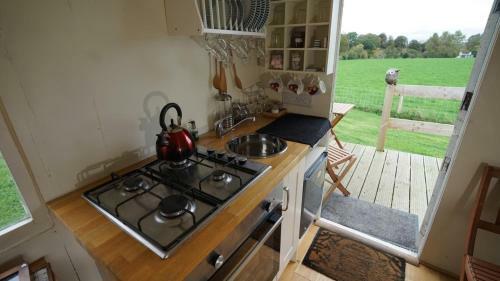 Shepherd's Hut Westcote