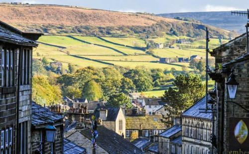 Bronte Cinema Cottage At Haworth